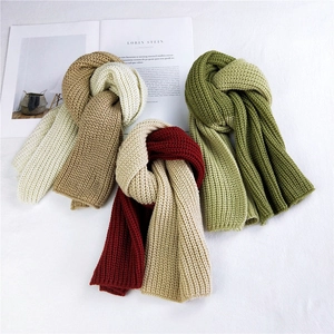 Thick ribbed knit two-tone winter scarf for women in brown beige and red colors