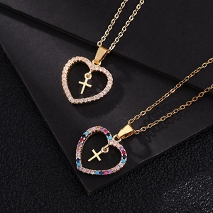 Modeketting met hart-kruis hanger, kleurrijke zirkoon en een gouden schakelketting