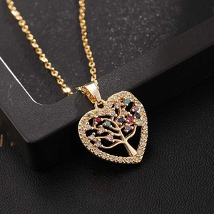 Collier cœur arbre de vie doré avec pierres zircons colorées sur cuir noir