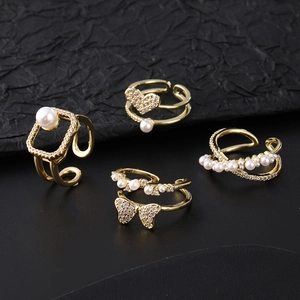 Luxury vintage gold pearl ring set with geometric heart and butterfly motifs