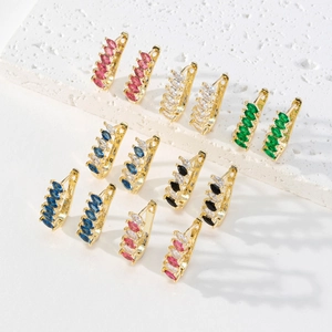 Boucles D'oreilles Huggie Plaqué Or 18K Cuivre Zircone Coupe Marquise Croix Trèfle Micro Pavé Rétro Mode Élégant Femmes