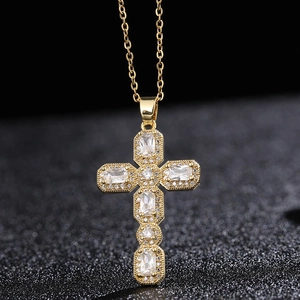 Collier pendentif croix dorée vintage hip hop serti de pierres de zircone cubique