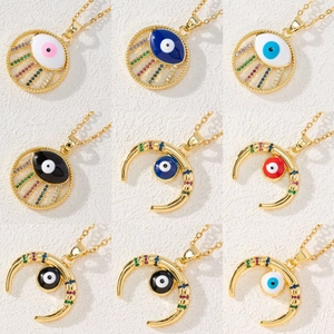 Nove stili di collane Evil Eye dorate con zirconi colorati e pendenti in smalto
