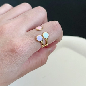 Bague ajustable en acier inoxydable doré avec trois points en émail coloré