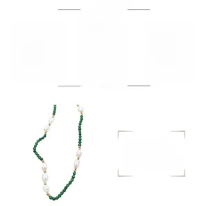 Collana di perline verdi con perle d'acqua dolce e dettagli dorati in acciaio 43cm