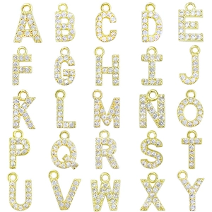 Set de 26 colgantes de letras doradas con circonitas para collares de bricolaje