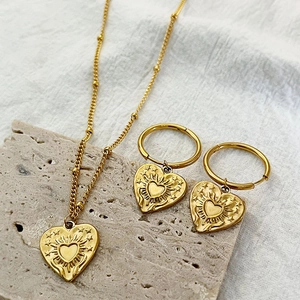 French style gold heart jewelry set with embossed sunray pendant necklace and hoop earrings