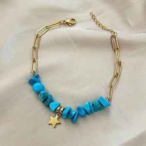 Bracelet chaîne trombone dorée style bohème avec pierres de turquoise et étoile