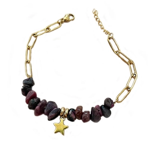 Bracelet étoile en acier doré avec pierres naturelles violettes et maillons fins