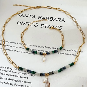 Ensemble collier et bracelet en perles fait main avec perle d'eau douce et chaîne trombone
