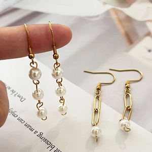 Orecchini in acciaio inossidabile placcato oro 18k con perle e design francese elegante