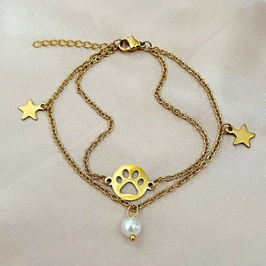 Mehrlagiges Edelstahl Armband Mit Hohlem Pfotenabdruck Sternanhängern Und Weißer Künstliche Perle Böhmisch Vergoldet Für Damen