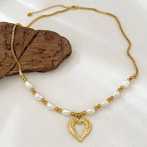 Herz Anhänger Halskette Edelstahl Unregelmäßige Künstliche Perle Vergoldet Hohlherz Schmuck Vintage Stil Damen