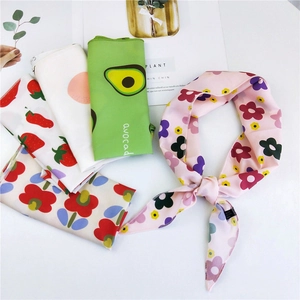 Petit foulard en soie à imprimé floral et fruits pour cheveux et accessoires
