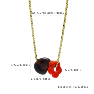 Collier doré minimaliste avec cœur marron et pendentif fleur en acrylique orange