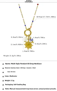 Dettaglio della collana placcata oro 18 carati con ciondolo sole, cuore e perla blu