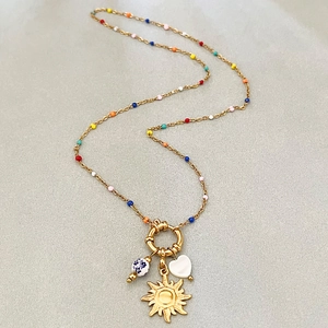 Collana in acciaio inossidabile placcato oro 18k con ciondoli a sole e cuore e perle
