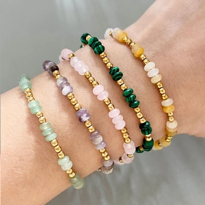 Set di bracciali bohémien con pietre naturali e perline in acciaio inossidabile