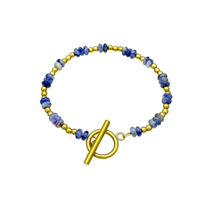 Bracciale bohémien con pietre naturali, catena in acciaio e chiusura a barra dorata