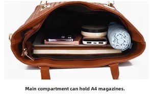 Vue intérieure du grand sac cabas marron pouvant contenir des magazines A4 et des appareils