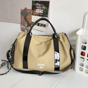 Sac de voyage beige imperméable en oxford avec sangles noires et grande capacité
