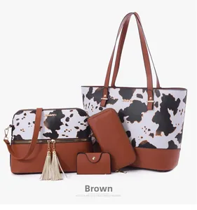 Ensemble 4 pièces de sacs en cuir marron avec motif vache et détails à pompons