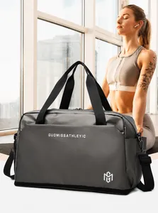 Wasserdichte graue Reisetasche mit verstellbarem Schultergurt und großem Stauraum