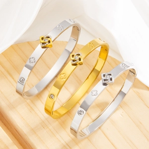Elegant Stainless Steel Bangle For Women With Hollow Clover Pattern And Sparkling Rhinestone Zircon Fashion Jewelry