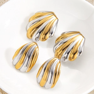 Luxus PVD 18k Gold und Silber Stahl Muschel Ohrringe in einer Keramikschale