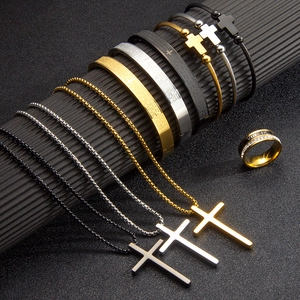 Juego de Joyas de Acero Inoxidable Con Collar Pulsera Anillo Para Hombre Mujer Religioso Cruz Grabada Diamante Imitación Accesorio Punk