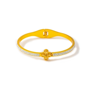 Elegant 18k gold plated stainless steel clover bangle with sparkling zircon stones