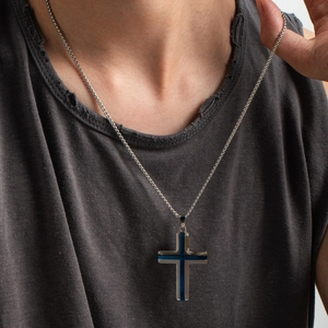 Collana da uomo con pendente a croce in acciaio inossidabile e strisce blu stile punk
