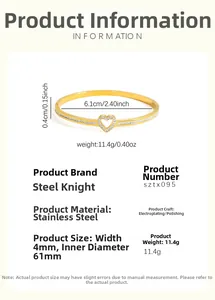 Vue détaillée du bracelet cœur en acier doré 18k avec dimensions et largeur de 4mm