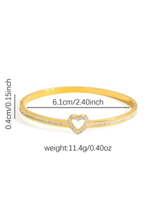 Détail du bracelet cœur doré avec dimensions de 6,1cm de diamètre et poids de 11,4g