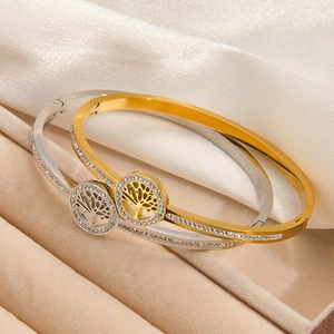 Ensemble de deux bracelets arbre de vie avec pavé de cristaux en or et argent