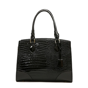 Sac à main classique noir à motif crocodile avec finition brillante et doubles poignées