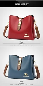 Détail des sacs en cuir grainé rouge et bleu avec logo doré et finitions chic