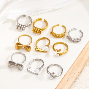10-piece set of adjustable 18k gold and silver rings with pearls and zircons