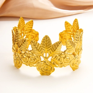 Exaggerated 18k gold plated stainless steel open bangle with rose flower hollow design