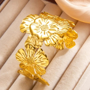 Vintage floral relief gold titanium steel open bangle with adjustable flower pattern