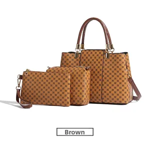 Set da 3 pezzi di borse vintage marroni con stampa circolare e pochette coordinate