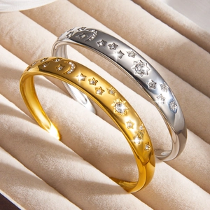 Bracelet Jonc Ouvert en Acier Inoxydable Étoile Lune Soleil Or Argent Électroplaqué Zircone Incrustée Bijoux Ciel Étoilé Femme