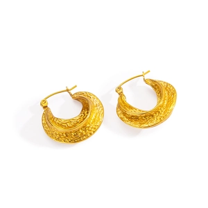 Golden 18k PVD plated stainless steel hammered crescent hoop earrings for women