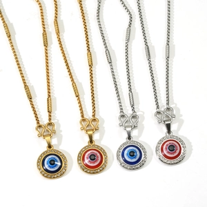 Collier avec pendentif œil maléfique en acier inoxydable plaqué or 18K et cristaux