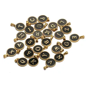 Colgantes redondos de acero inoxidable en oro de 18K y esmalte negro con letras A-Z