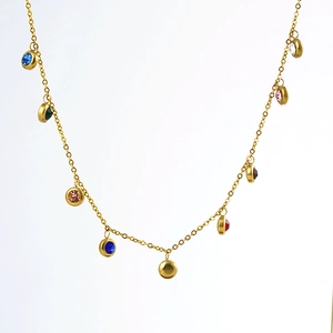 Collier élégant en acier inoxydable plaqué or 18 carats avec pendentifs en cristal coloré