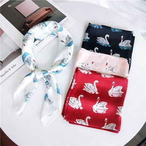 Carré De Satin Élégant Imprimé Cygne Foulard En Satin Pour Femmes Travail De Bureau Professionnel Polyvalent Mode Bandeau Cheveux