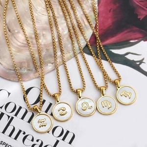Collier Signe du Zodiaque en Nacre Ronde en Acier Inoxydable Plaqué Or 18K pour Femme Pendentif Coquillage Douze Constellations Bijoux Ajustables