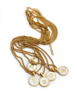 Détails des pendentifs zodiaque ronds plaqués or 18 carats avec incrustation nacre