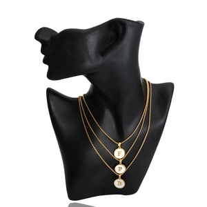 Set of 3 18K gold-plated stainless steel layered necklaces with initial shell pendants